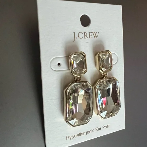 Elegant Gold Crystal Earrings - Picture 5 of 6